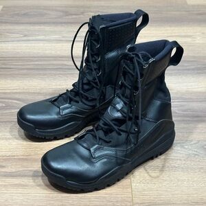 Nike SFB Field 2 8" Boots Leather Military Tactical Combat in Triple Black - 13